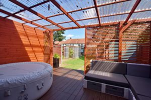 Photo 14- click for photo gallery